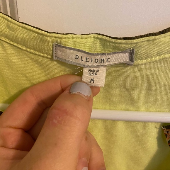 Dleione Tank Top - Picture 3 of 3